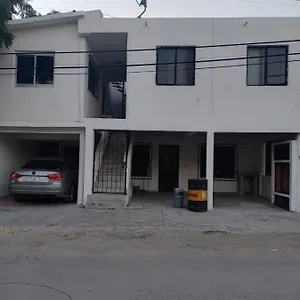 La Casa Jorge & Marvin Guest house